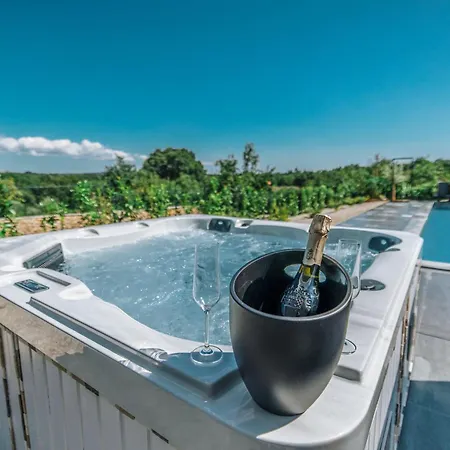 Hotel Casa Belladonna By Interhome